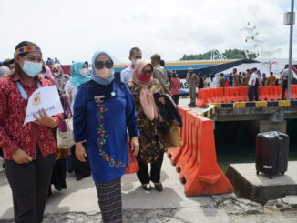 Ny. Lise di Mentawai.