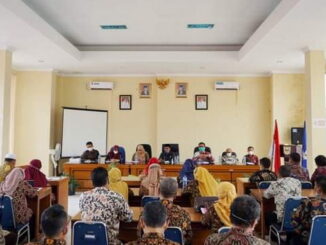 Peringatan Hari Guru di Tanah Datar.