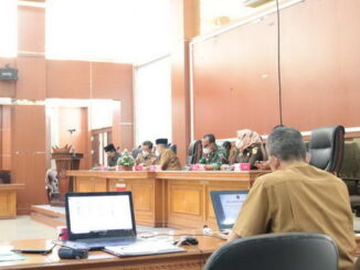 Sosialisasi meningkatkan kewaspadaan dan pencegahan terhadap pandemi covid-19 gelombang ketiga di Balaikota Bukittinggi.