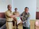 Syahrial menerima benih Cisokan dari BPTP Sumbar.