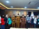 Walikota Sawahlunto foto bersama dengan Tim Pejuang Muda Kementerian Sosial.