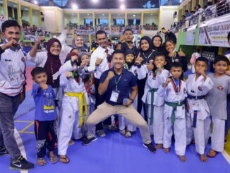Pelatih dan taekwondoin Dojang Wirabraja SC.