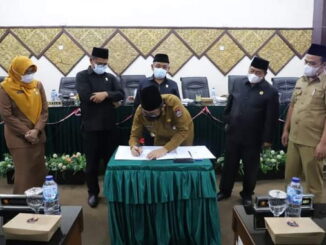DPRD Kota Padang Paripurnakan Pendapat Akhir Fraksi Tentang Ranperda RPJMD 2019 - 2024