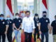 Wali Kota Sawahlunto mendampingi Ketua Presidium JKPI penyerahan Penghargaan kepada Presiden RI Joko Widodo.