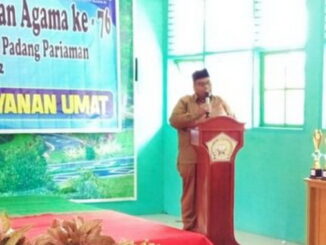 Bupati Padang Pariaman Suhatri Bur sedang menyampaikan sambutannya.