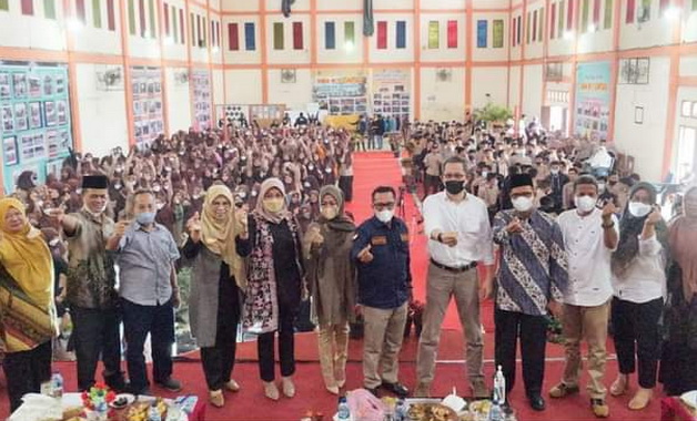 Foto bersama usai pembukaan.