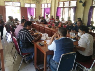 Musyawarah penyelesaian masalah Perusahaan MSM dengan masyarakat Desa Bukit Pamewa.