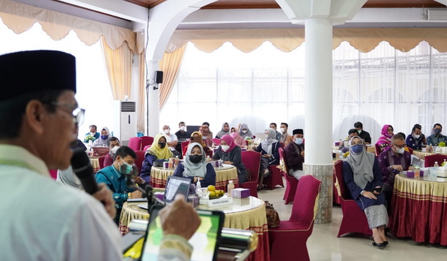 Bupati Safaruddin saat memberi sambutan.