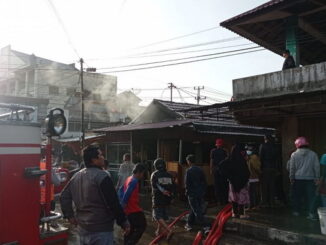 Peninjauan lokasi kebakaran di Pasar Bawah Kota Bukittinggi.