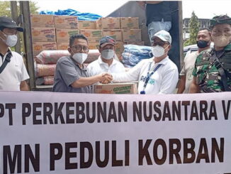 Penyerahan bantuan PT. Nusantara VI.