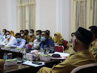 Rapat para eksportir gambir asal India dengan asosiasi dan kelompok tani gambir Sumbar.