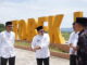 Bupati Eka Putra saat meninjau nagari Parambahan.