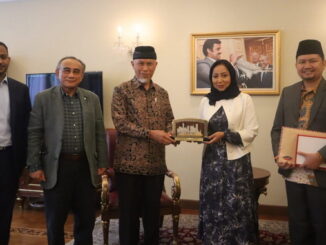 Gubernur Mahyeldi bersama Dubes Qatar.