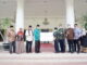 Gubernur Mahyeldi menerima bantuan CSR senilai 250 juta rupiah yang akan digunakan untuk pelatihan Juru Sembelih Halal.