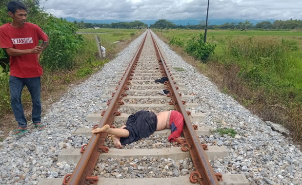 Indah (26) kaur Pelayanan Desa Cimparuh kota Pariaman yang tewas terlindas KA Sibinuang.