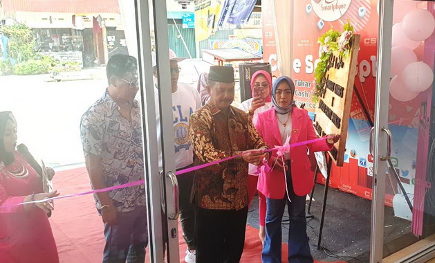 Peresmian Stokes produk Justmine Beuty di Kota Payakumbuh.