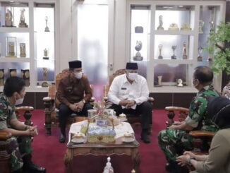 Wako dan Wawako Solok saat menerima kunjungan Kepala RST Solok yang baru.