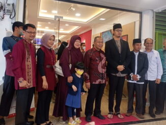 Foto bersama usai peresmian.