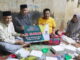 Gubernur Mahyeldi saat singgah sahur di rumah Ridwan.