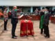 Ketua DPRD Sumbar mengambil sumpah anggota DPRD Sumbar Asra Fabber penggantti antar waktu mengantikan Alm Rinaldi.