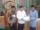 Penyerahan bantuan untuk Masjid Tangah Jua Bukittinggi.