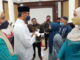 Wako Bukittjngg Erman Safar bantu 24 orang warganya yang terlilit utang pada rentenir.