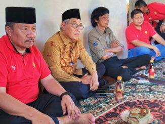Andri Warman saat menghadiri Halal Bi Halal IKAT Kota Padang.