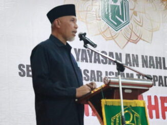 Gubernur Mahyeldi saat memberi sambutan.