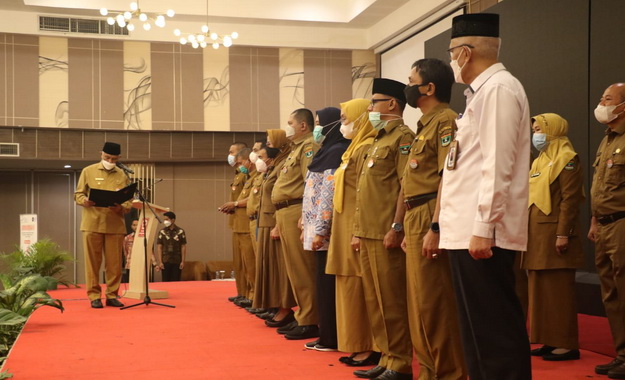 Pengukuhan tim penanganan stunting di Sumbar.
