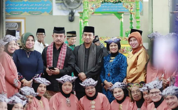 Wawako Ramadhani bersama LKAAM dan Bundo Kanduang Kota Solok.