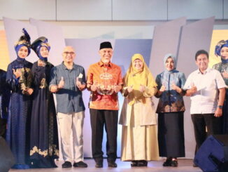 Gubernur Mahyeldi bersama pengurus PHRI.