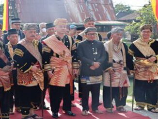 Irjen Pol Teddy Minahasa Putra, SH, S.Ik, MH saat diberi gelar kehormatan.