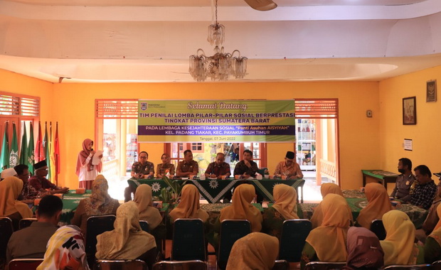 Penilaian pilar pilar sosial berprestasi tingkat Sumbar di LKS Panti Asuhan Aisyiah Payakumbuh.