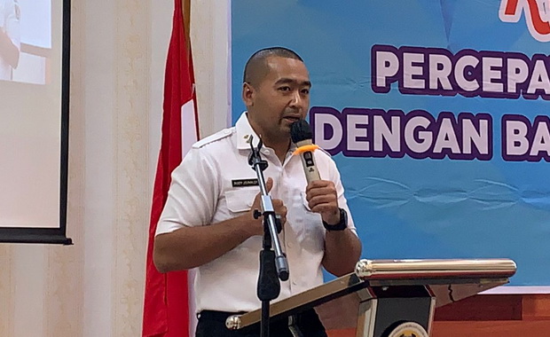 Wagub Audy Joinaldy saat memberi sambutan.