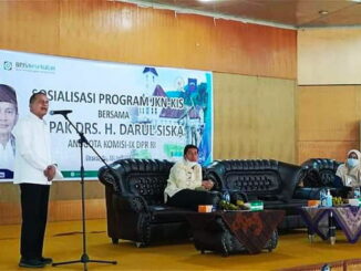 Anggota Komisi IX DPR RI dan Wali Kota Sawahlunto serta BPJS Kesehatan Cabang Solok saat sosialisasi.