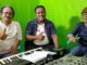 Adrian Jambak bersama Ferry Zein dan Rhian D'Kincai.