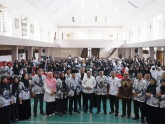 Foto bersama usai pembukaan workshop.