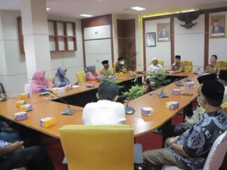 Para penerima reward umroh bersama wawako Ramadhani.