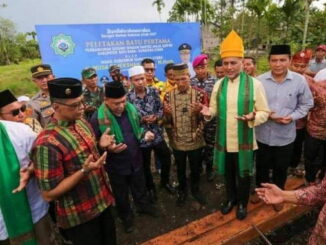 Suasana acara peletakan batu pertama pembangunan gedung Yayasan Tahfidz Ahlul Qur'an Kabupaten Batu Bara - Sumatera Utara.