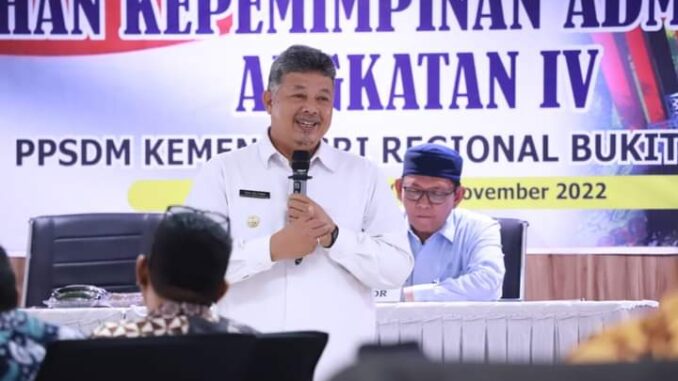 Wako Solok Zul Elfian saat menjadi narasumber