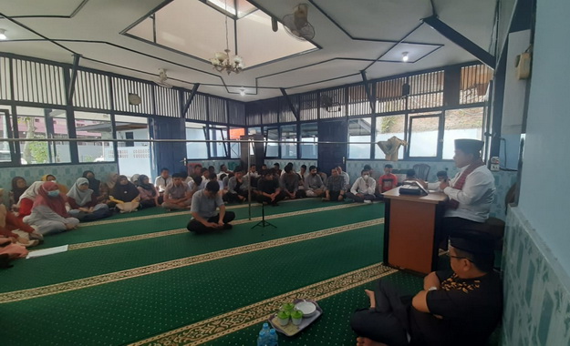 Wirid mingguan Diskominfotik Sumbar.