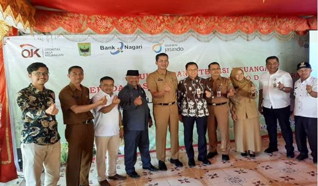 Sekdakab Padang Pariaman Rudy Repenaldi Rilis, S.STP, MM bersama Yusri Kepala OJK Sumatera Barat.