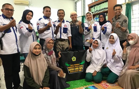 Anggota DPC MOI Kota Solok bersama civitas akademika Poltekes Kemenkes Padang Prodi D III Keperawatan Solok.