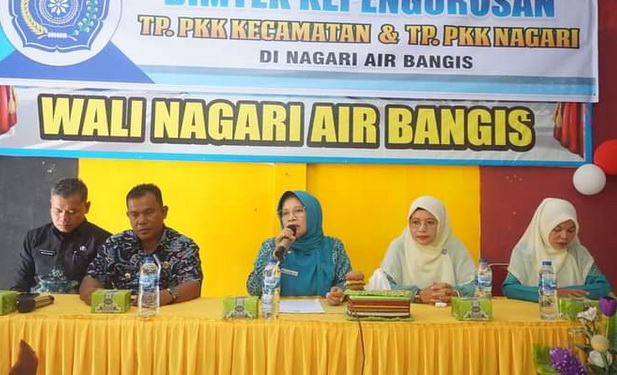Bimtek Kepengurusan TP PKK di Nagari Air Bangis.