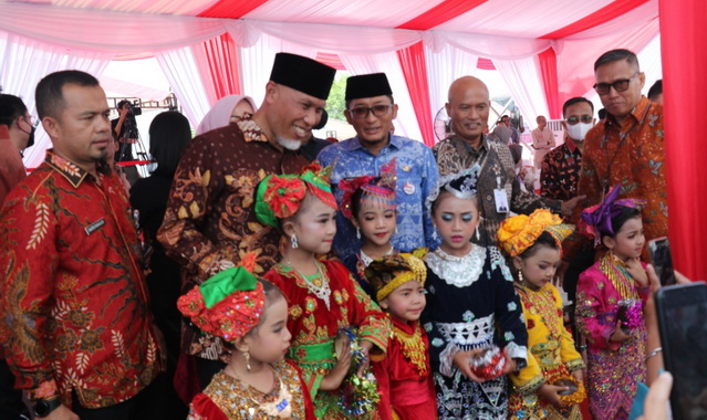 Gubbernur Mahyeldi saat Closing Ceremony & Harvesting Gerakan Nasional (Gernas) BBI Sumbar.