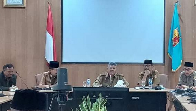 Wako Zul Elfian Umar saat rapat koordinasi pada Selasa, 13 September 2022.