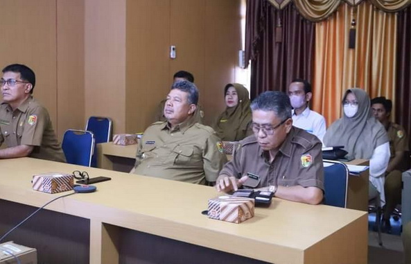 Wako Zul Elfian saat mengikuti rakor.