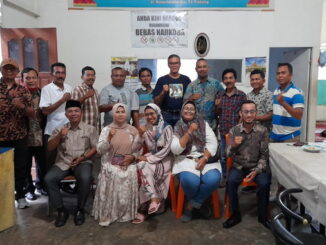 Foto bersama rapat kepanitian Musyawarah Besar (MubES) IKWAL Kota Padang.