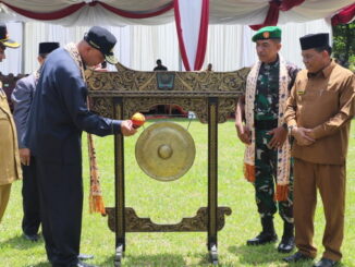 Gubernur Mahyeldi TMMD ke-115 di Lapangan Bola INS Kayu Tanam Kabupaten Padang Pariaman.