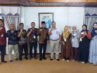 Wawako Ramadhani bersama tim Regsosek.